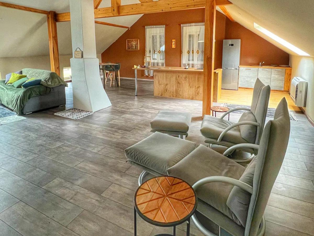 Loft Spacieux En Pleine Foret Bining Extérieur photo
